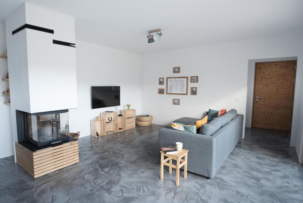 Hisa Sonca Toti Breg Guest House Svecina Eksteriør bilde
